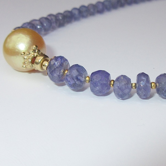 GOLDEN TAHITIAN PEARL & FACETED TANZANITE NECKLACE - Picture 1 of 8